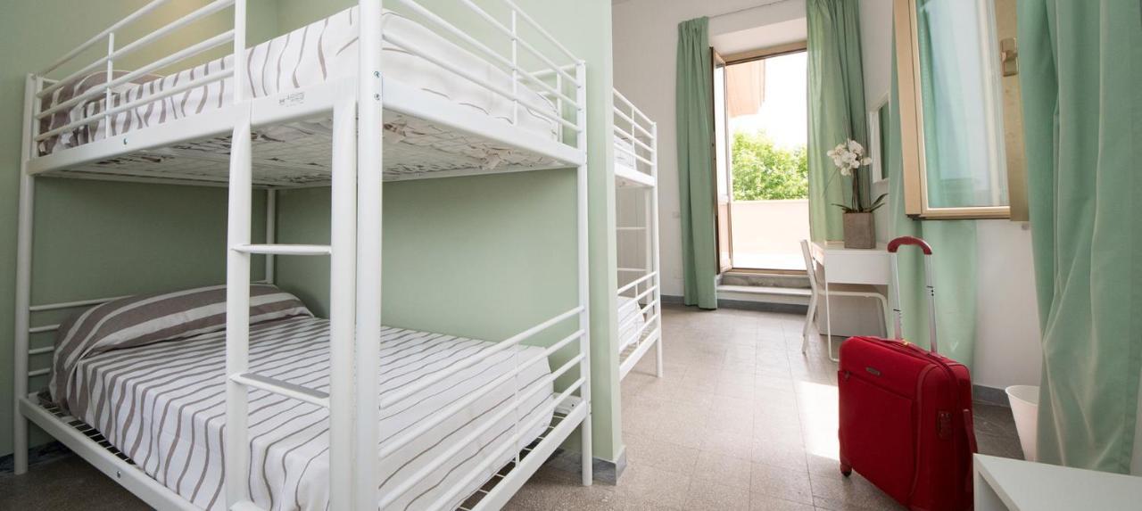 Ostello San Luigi Orione Anzio Bagian luar foto